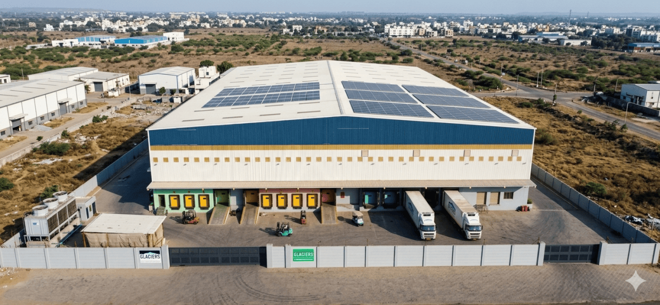 Aerial view of the Connect Logistics warehouse on the Bahawalpur Bypass Multan with rooftop solar and loading docks